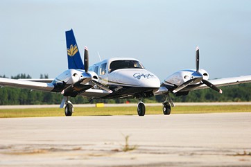 1 x PA-34-220T Seneca III